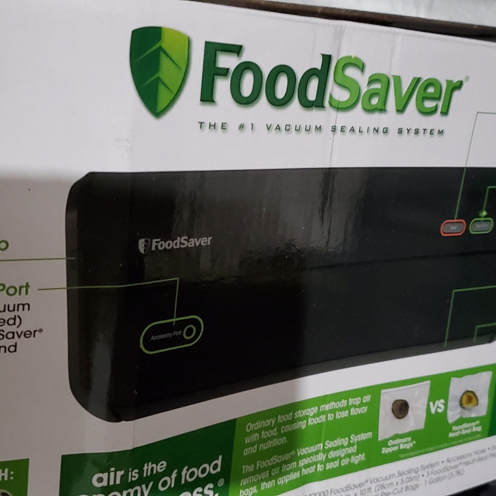 Food saver vacuum system